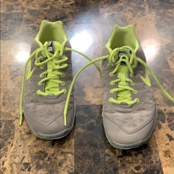 Nike Grey & Lime Green Running Shoes - Picture 3 of 8